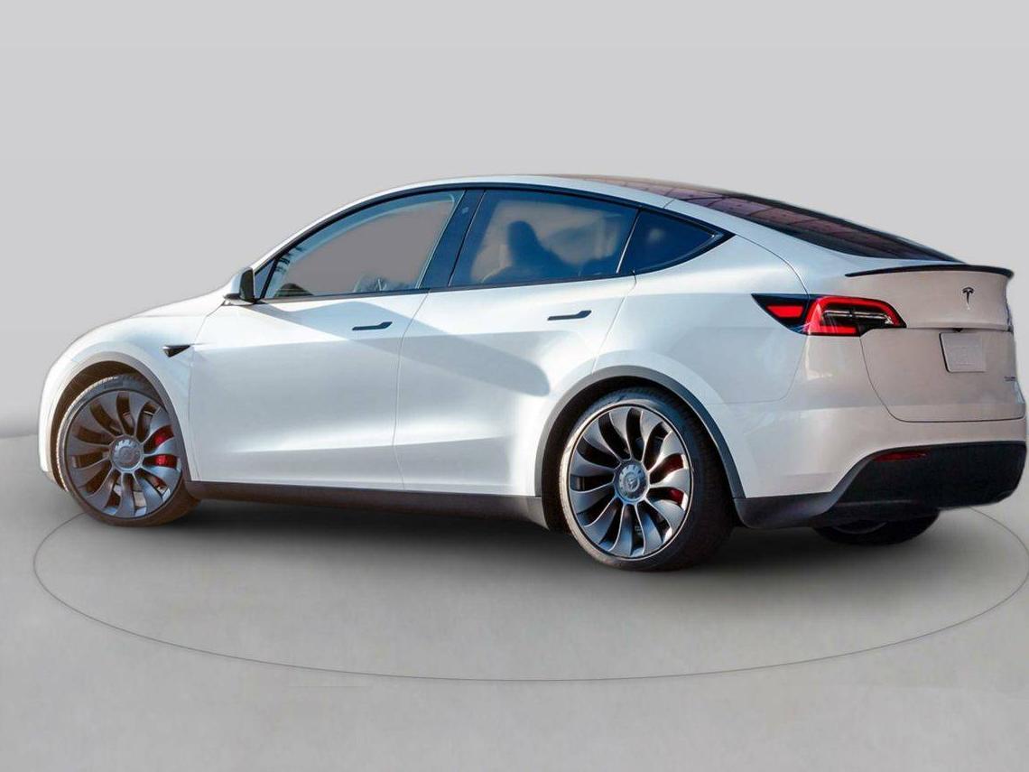 TESLA MODEL Y 2024 7SAYGDEFXRA276834 image